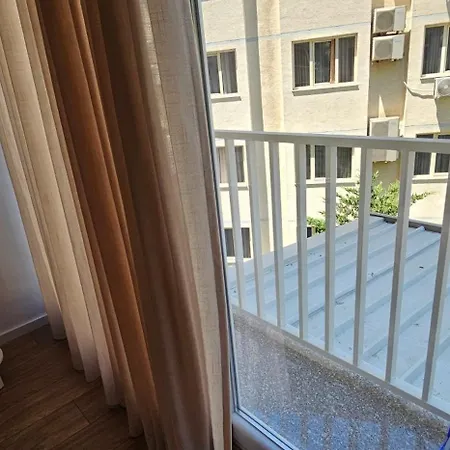 Xenia * Durrës