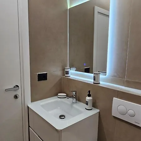 Xenia Apartment